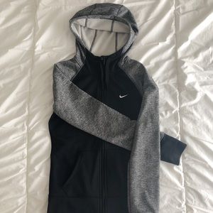 Women’s Nike Therma-Fit zip up sweater